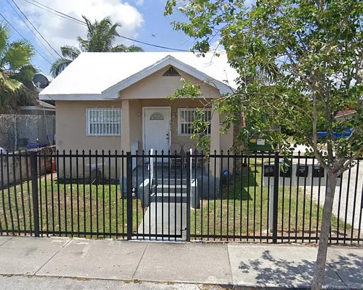 2844 NW 22nd Ct — Photo 1