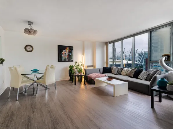 930 Cambie St #2102, Vancouver, BC V6B 5X6