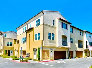 915 E Drapery Ln, Anaheim, CA 92802