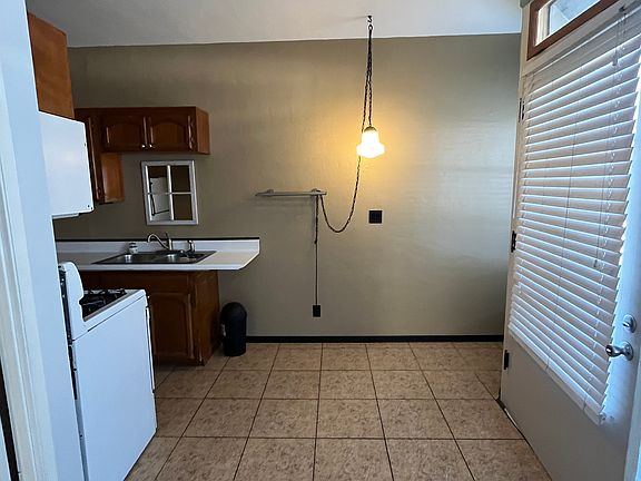 Dining space/ entryway