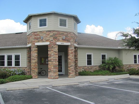2nd image of 7625 Clovelly Park Pl