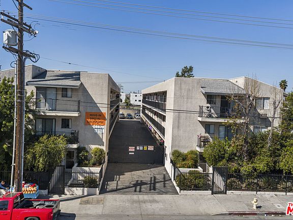 2nd image of 7635 Lankershim Blvd