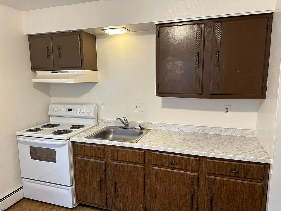 1st image of 126 Lemans Dr #4