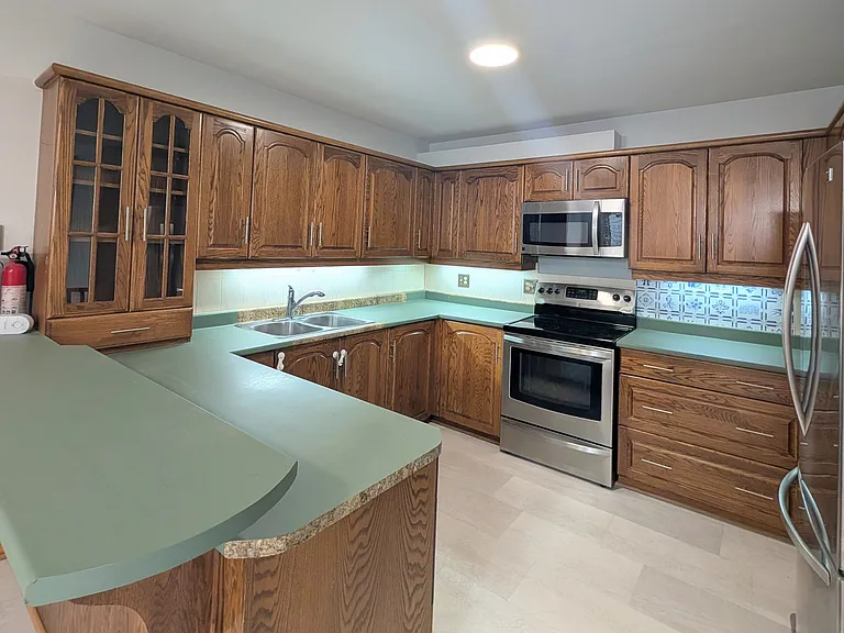 44 Spadina Ave #1 — Photo 11