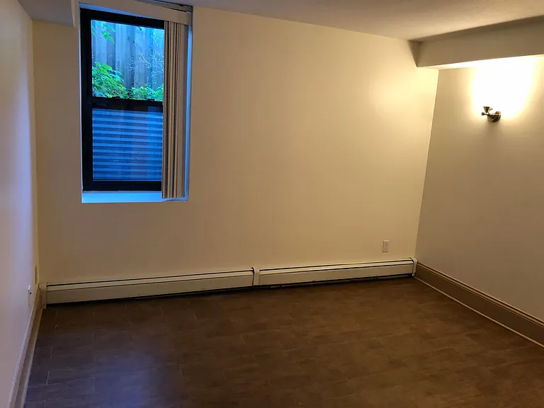 2716 Hennepin Ave S #B1 — Photo 9