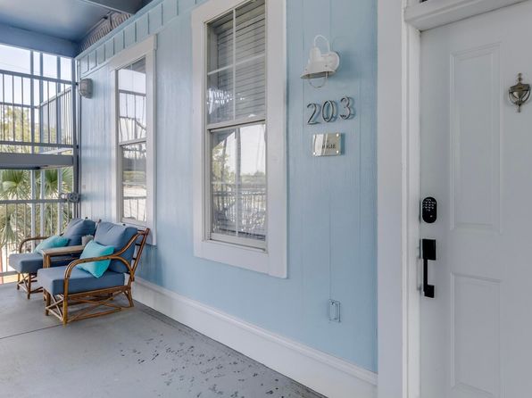 699 Dunbar Ave APT 203