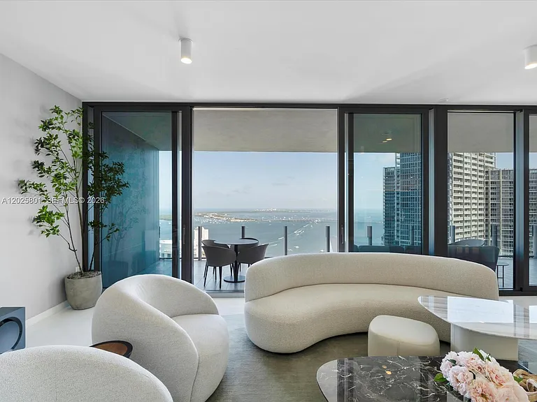 300 Biscayne Boulevard Way #4502E — Photo 10