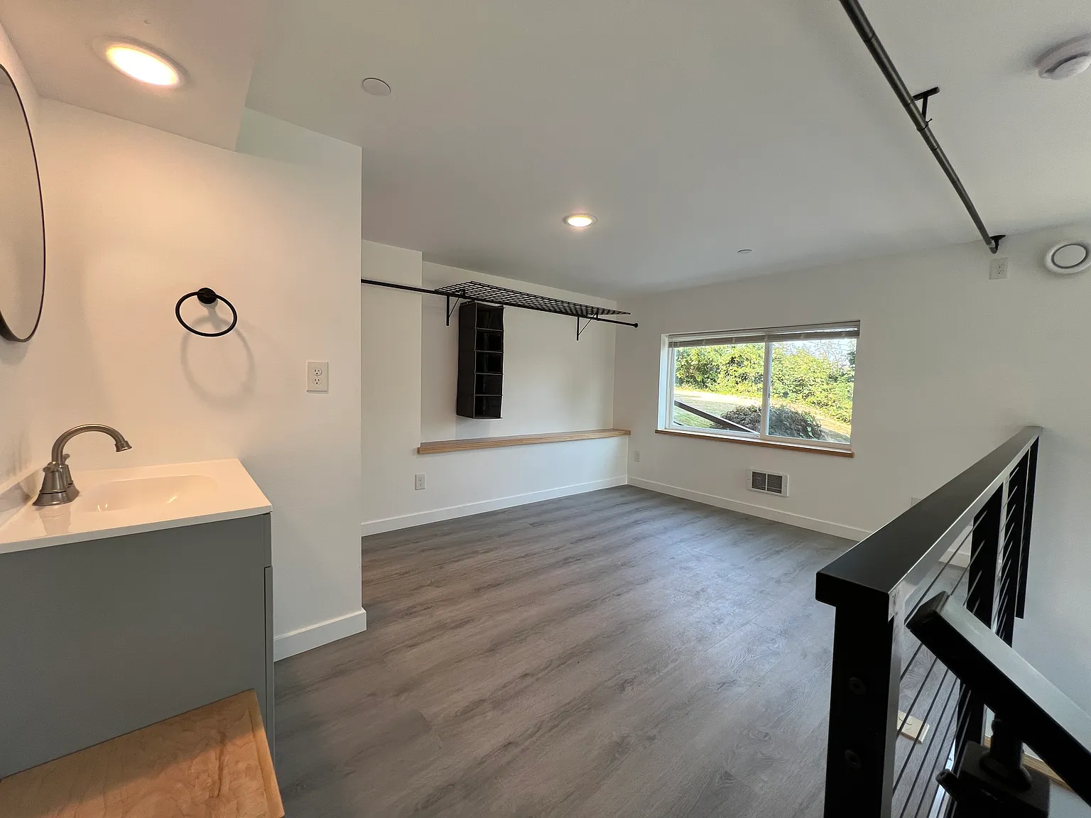 1027 Sturgus Ave S — Photo 3