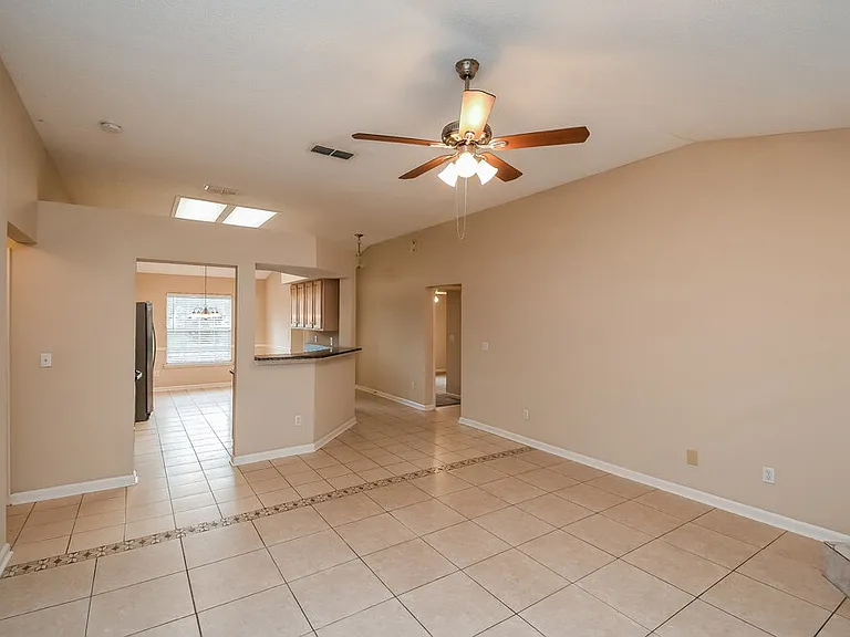 7835 Longhorn Cir E — Photo 4