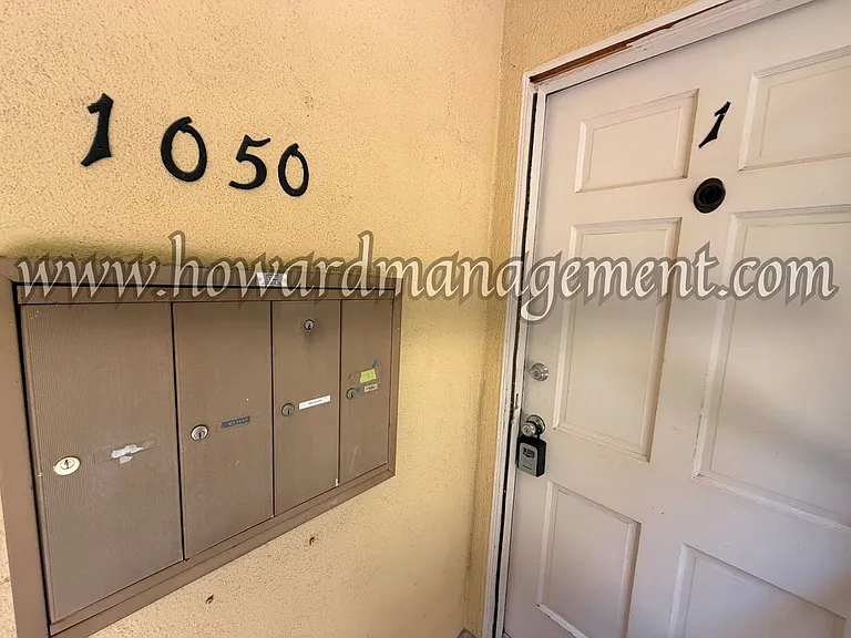 1048 Corning — Photo 9