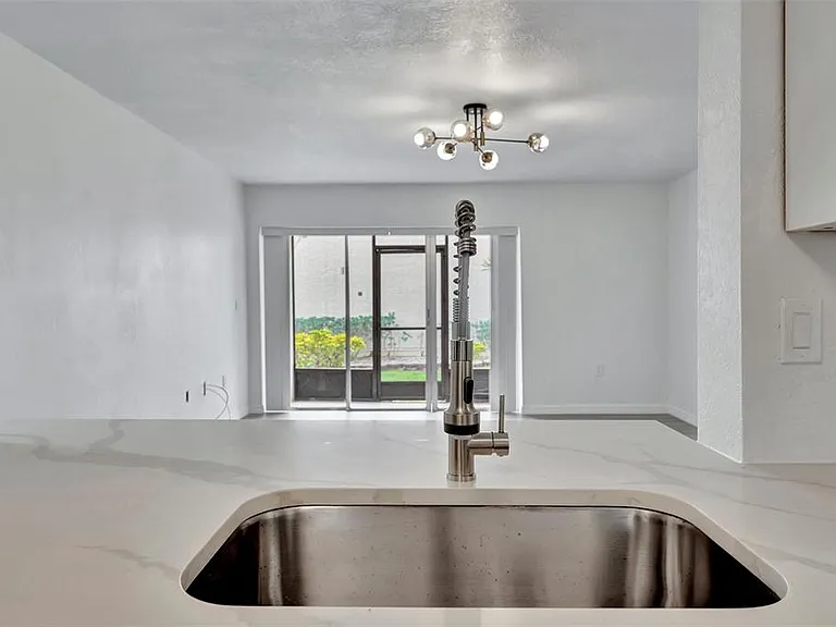 9940 7th Way N #101 — Photo 9