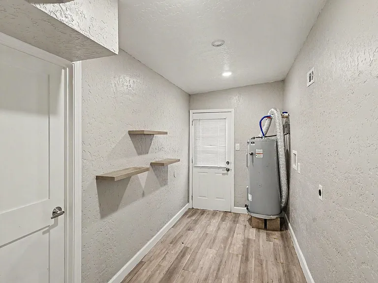 13334 Emporia St — Photo 23