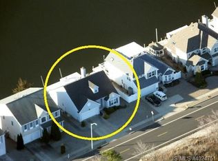 327 Bayview Ave, Bayville, NJ 08721