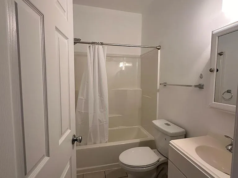 18 Hazel St — Photo 5