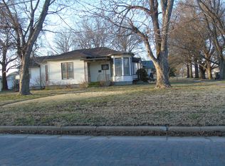 688 G St, David City, NE 68632