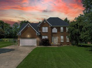 212 Squires Pointe Rd, Paris, KY 40361