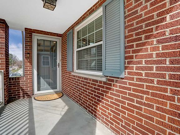 2nd image of 6218 Mayflower Ave