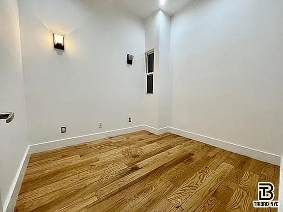 4th image of 277 Menahan St #3A