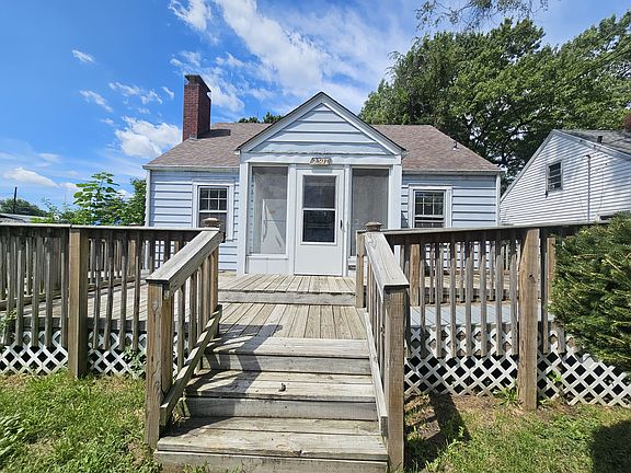 2nd image of 2307 Arrow Ave
