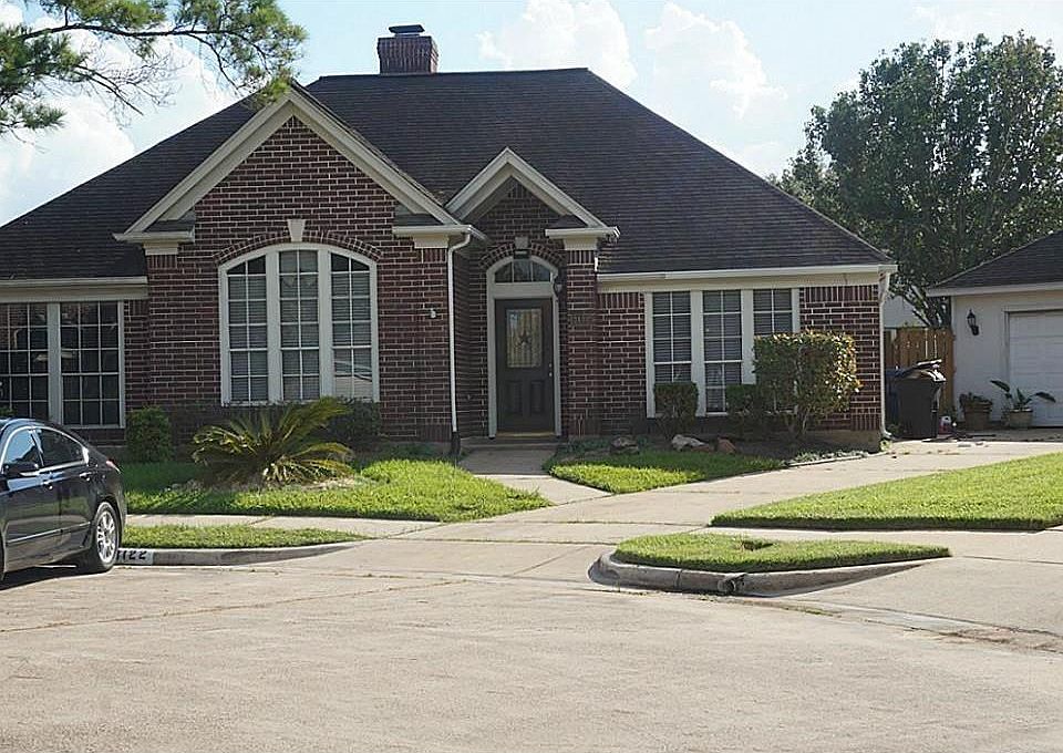 2nd image of 3122 Tecumseh Ct