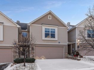 585 Stonewood Way, Burnsville, MN 55306