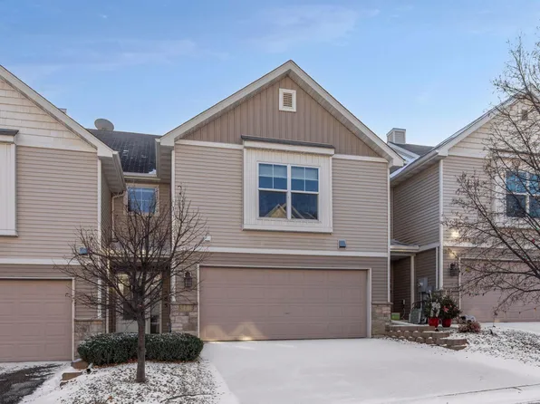 585 Stonewood Way, Burnsville, MN 55306