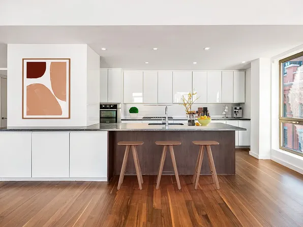 290 Mulberry Street image 1 of 11