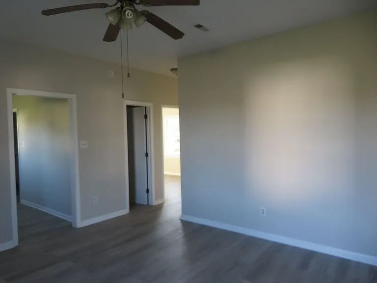 147 Witten St — Photo 6