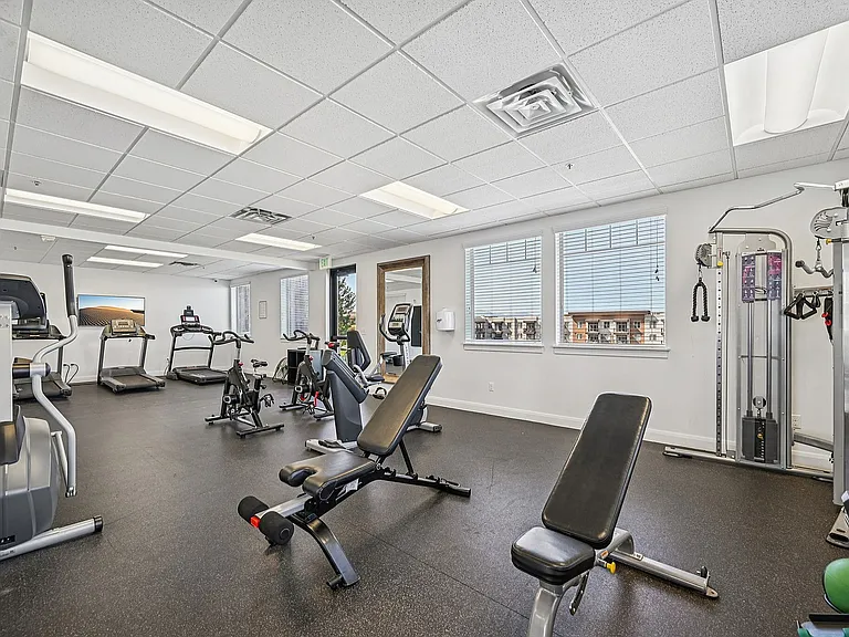 24 Hour Fitness Room