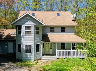 288 Devils Hole Rd, Cresco, PA 18326