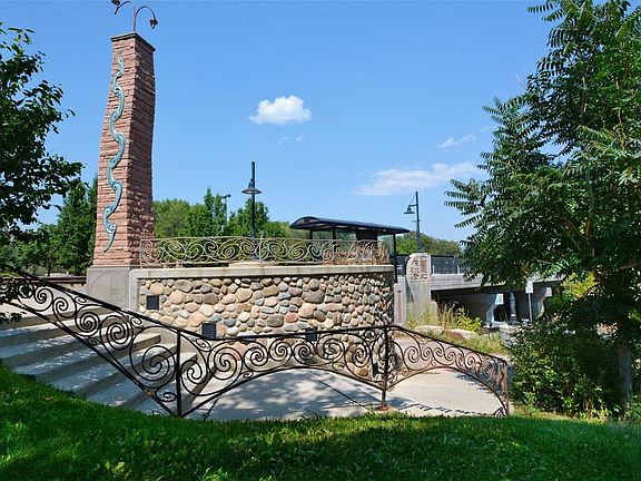 2nd image of 2900 Shadow Creek Dr APT 301