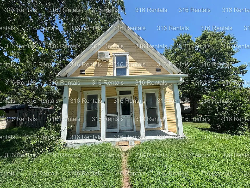 106 E 6th St