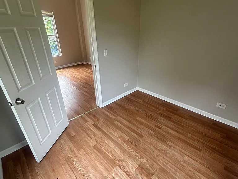 6620 S Saint Lawrence Ave #2R — Photo 3