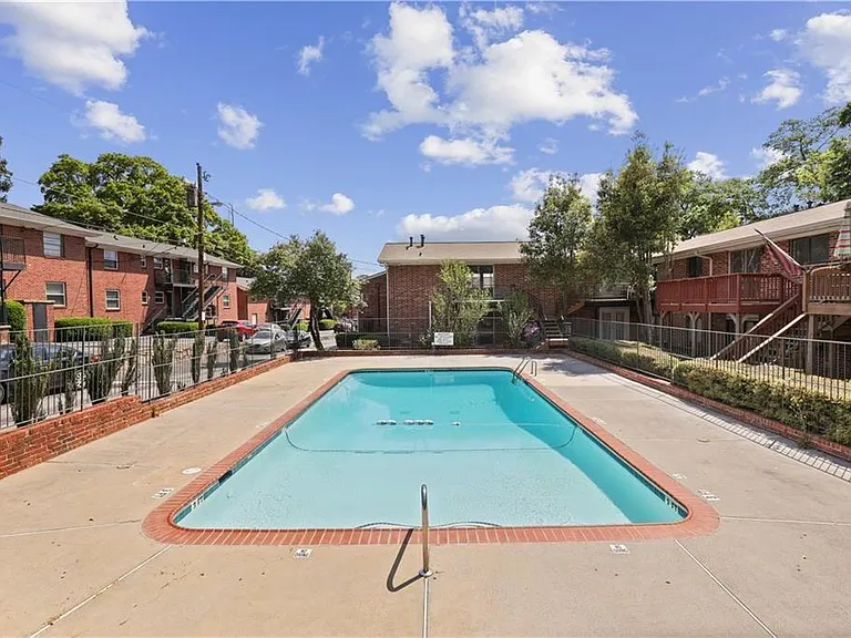 4266 Roswell Rd NE #G4 — Photo 19