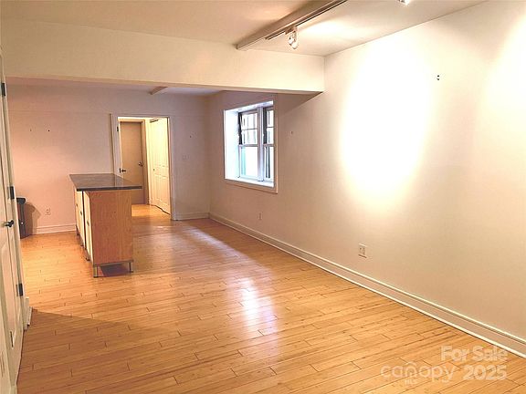 5th image of 37 Hiawassee St APT W106