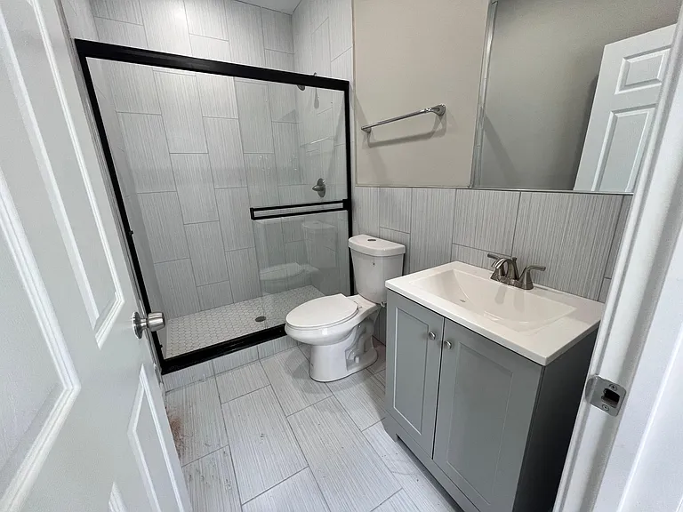 1232 N Marshall St #2F — Photo 6