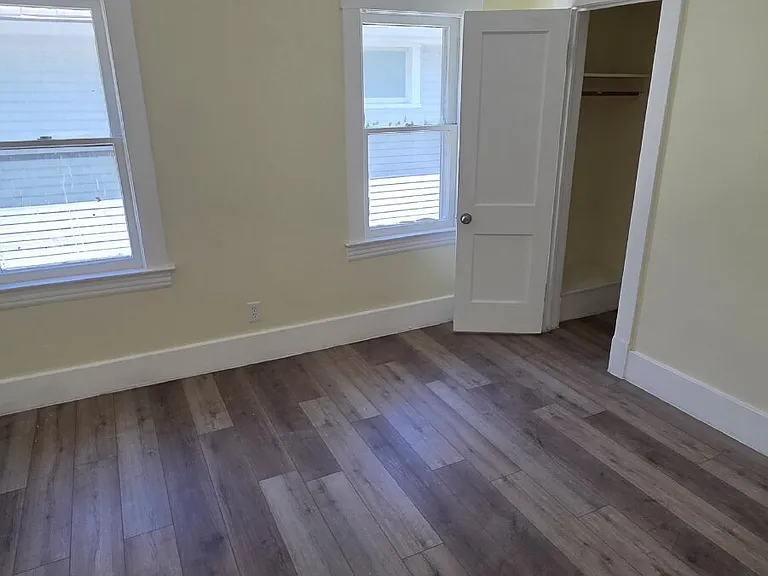 2409 Colburn Ave — Photo 9