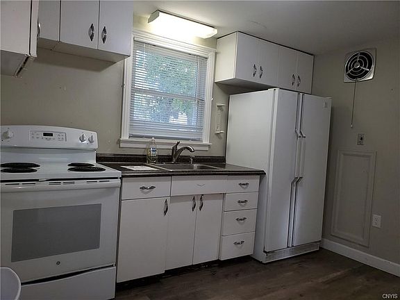 3rd image of 258 Delray Ave