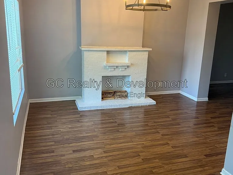 6620 S Drexel Ave #2 — Photo 3