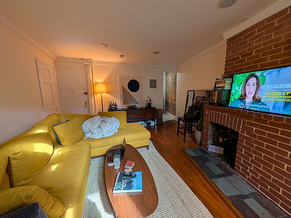 3rd image of 70 Barrow St APT 2FE