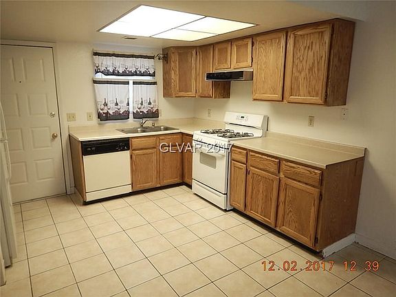4th image of 580 Sellers Pl #0