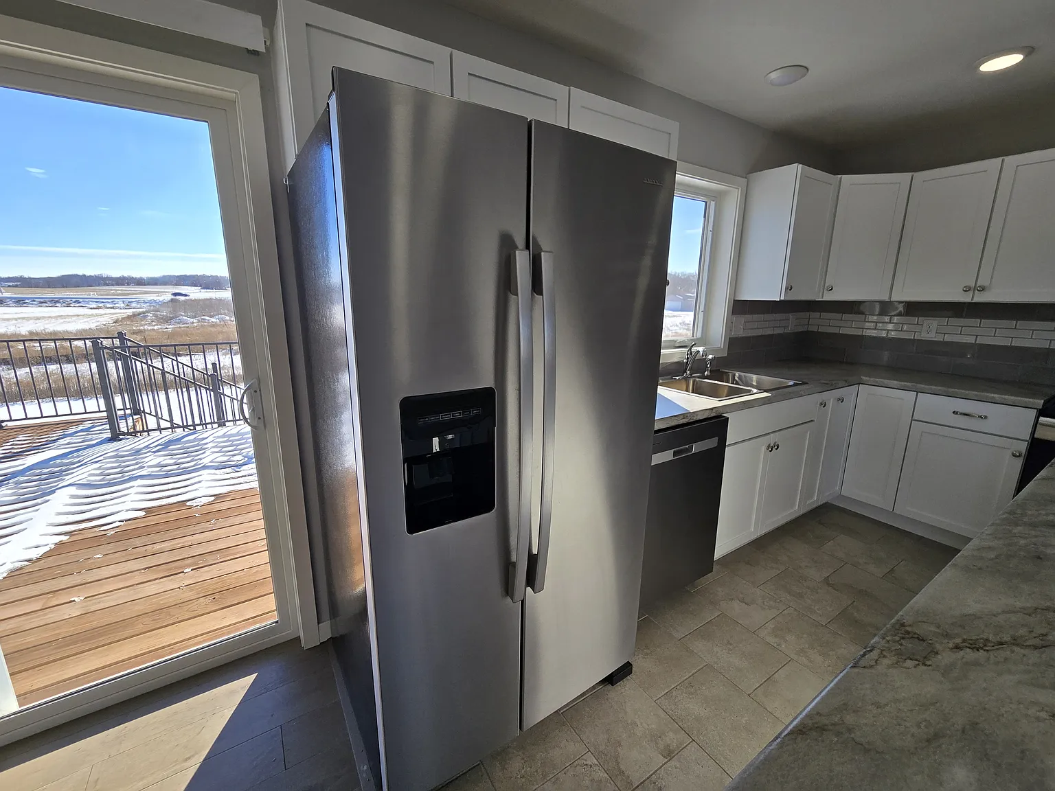 4 bed, 2003 sqft, $2,500 — Photo 4
