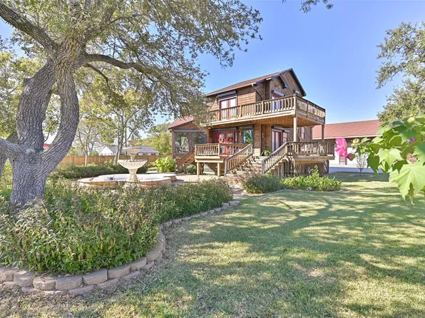 114 24th St, San Leon, TX 77539