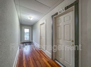 11 N Central Ave APT 303, Umatilla, FL 32784