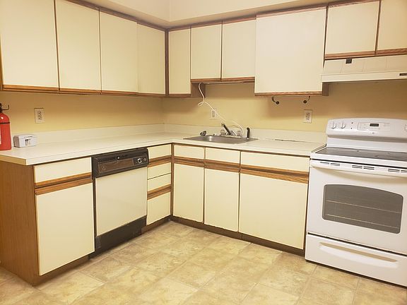 Kitchen will have Tiles ( Ceramic Floors)