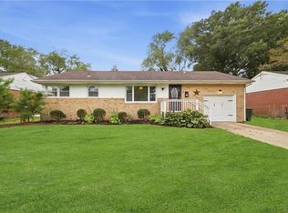10 Eastlawn Dr, Hampton, VA 23664