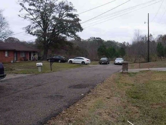 3rd image of 238 Sherwood Dr