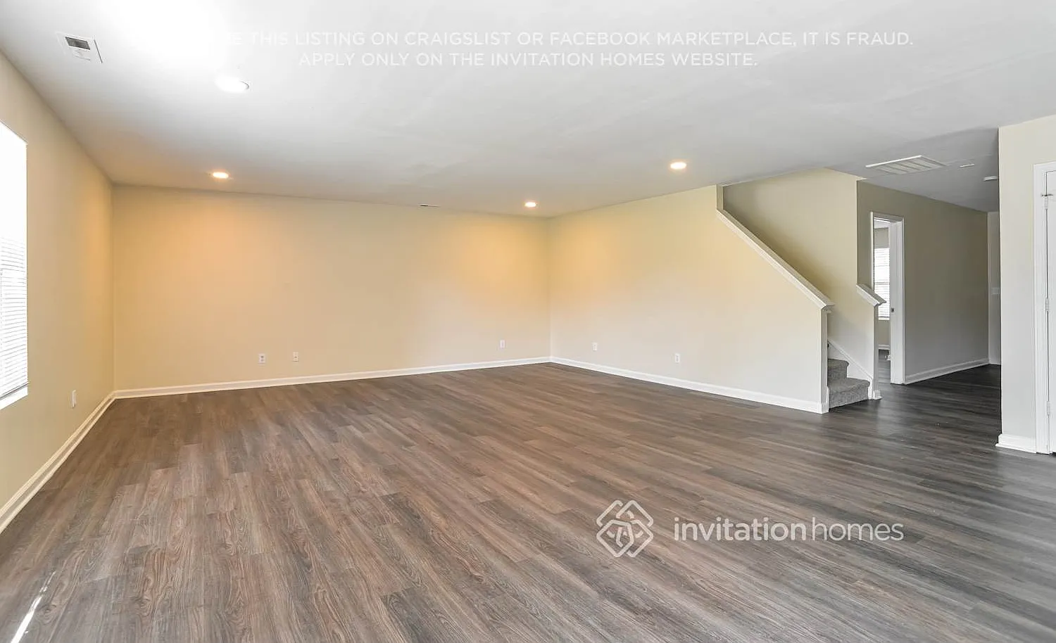 9427 Bayview Pkwy Charlotte, NC 28216 — Photo 4
