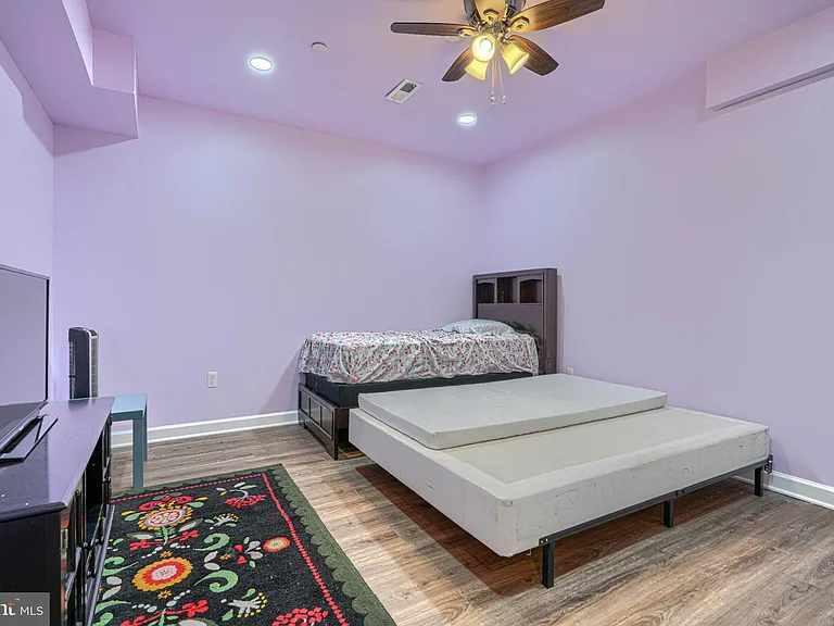 7142 Starmount Way — Photo 76