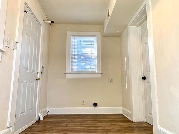 3rd image of 2617 Greenwood Dr Unit A